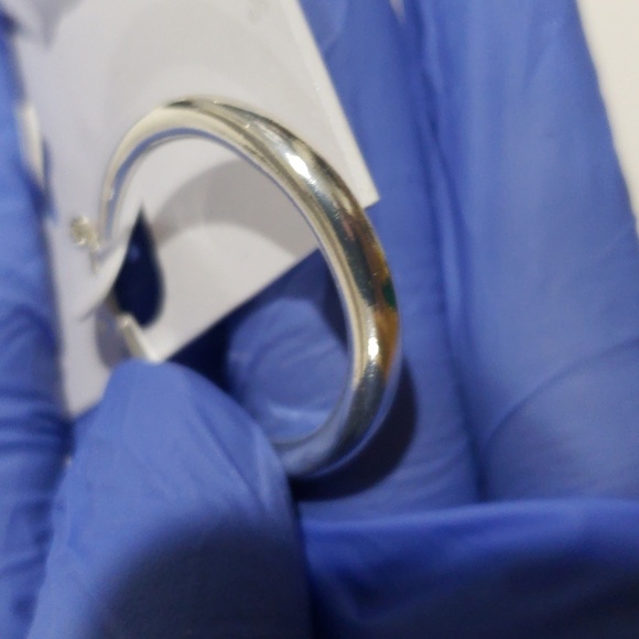 Lori's Gifts Stylish Elegant Silver tone Hoop Earrings - Women's Fashion Jewelry - Picture 8 of 9